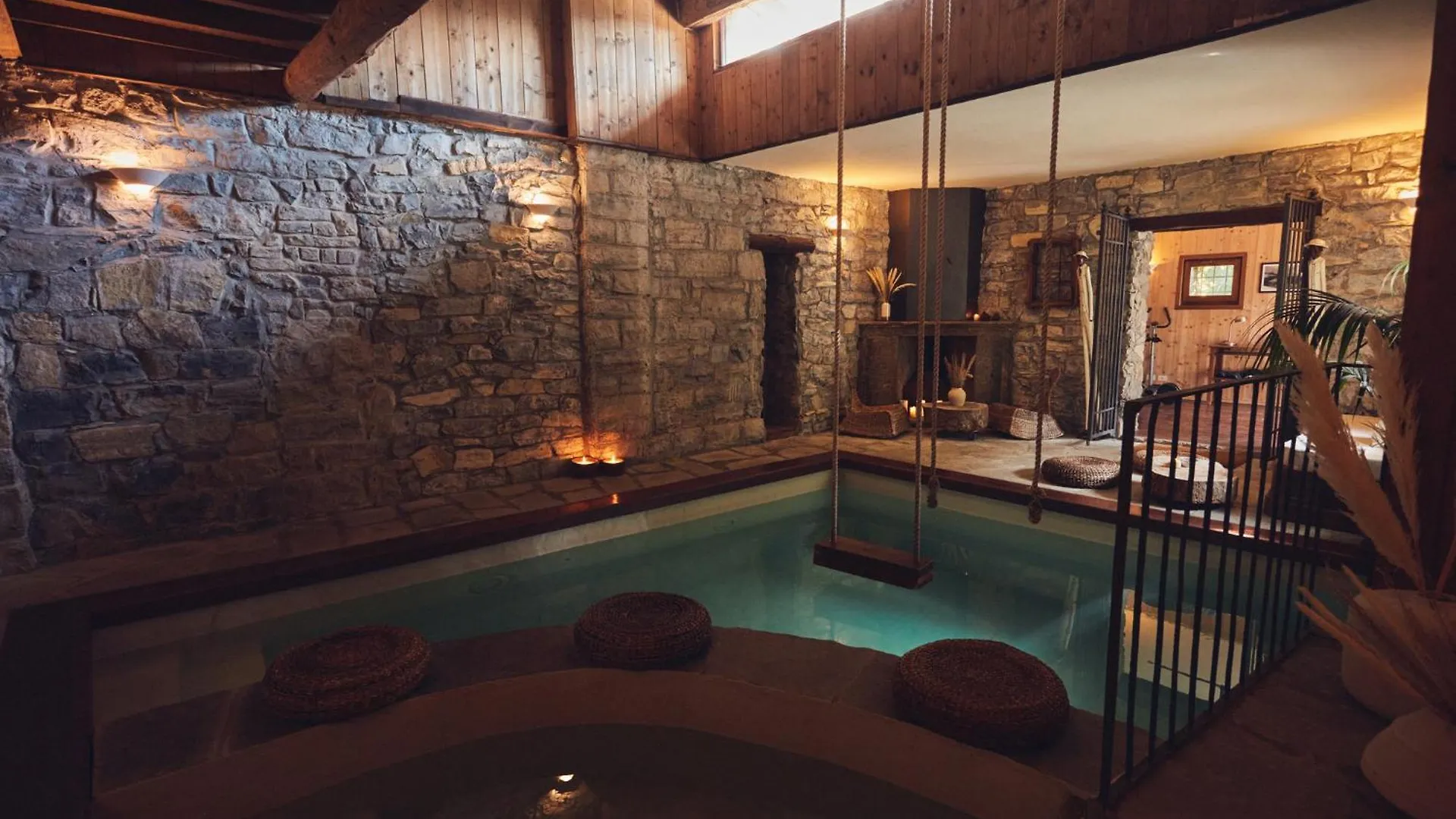 Villa Ca Bossi Retreat Above Lake Como Cernobbio