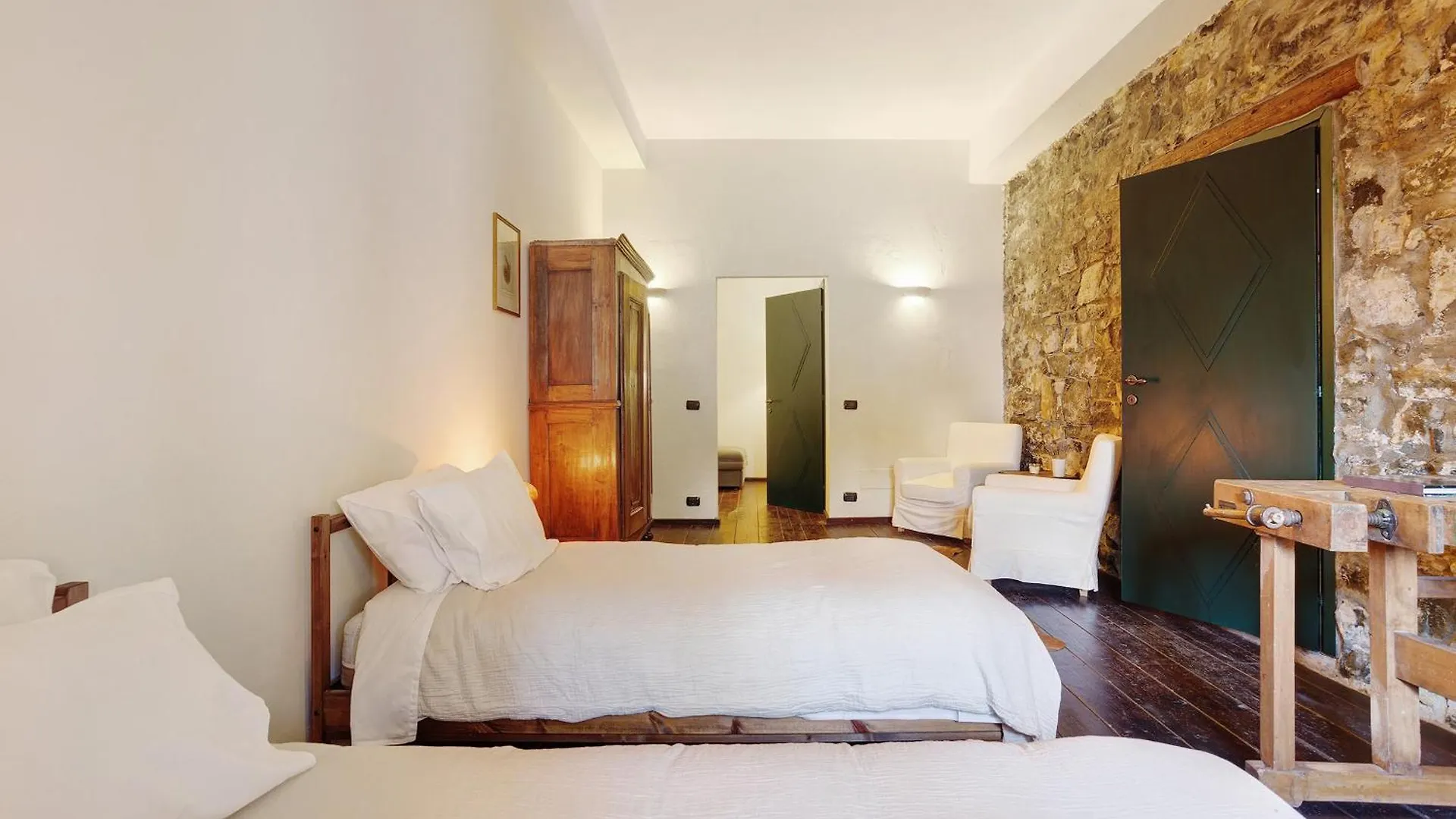 Villa Ca Bossi Retreat Above Lake Como Cernobbio