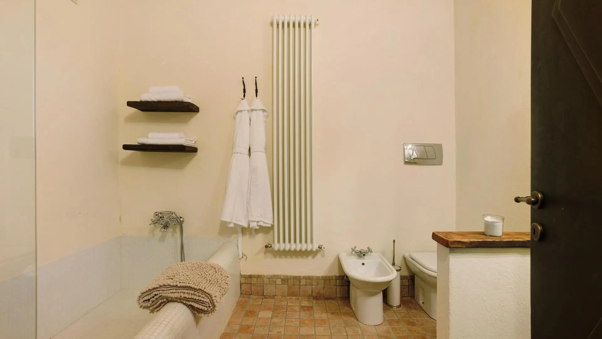 Ca Bossi Retreat Above Lake Como Cernobbio Italien