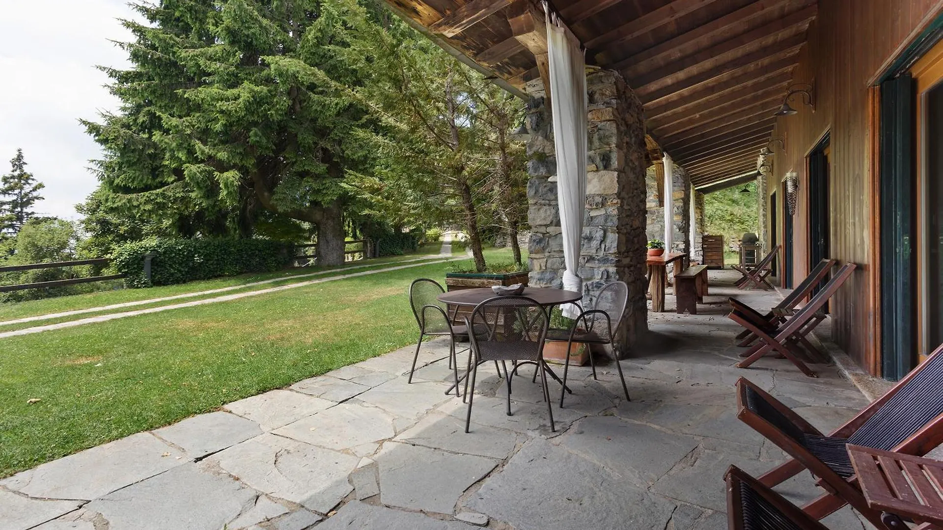 Ca Bossi Retreat Above Lake Como Cernobbio 0*,